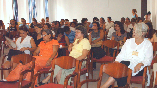 Teilnehmer eines Jugendsymposiums in Havanna